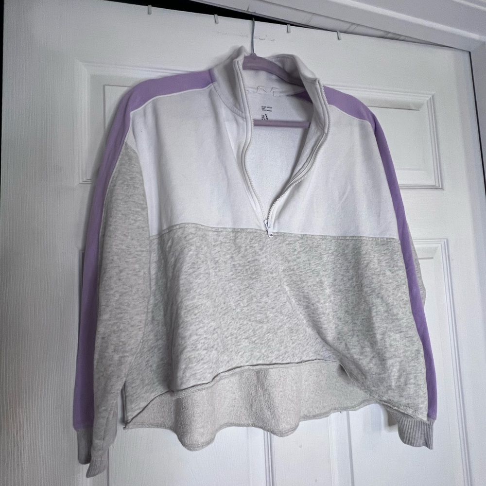 Gilly Hicks over sized half zip Cozy White and Purple Pullover-‎ XXS